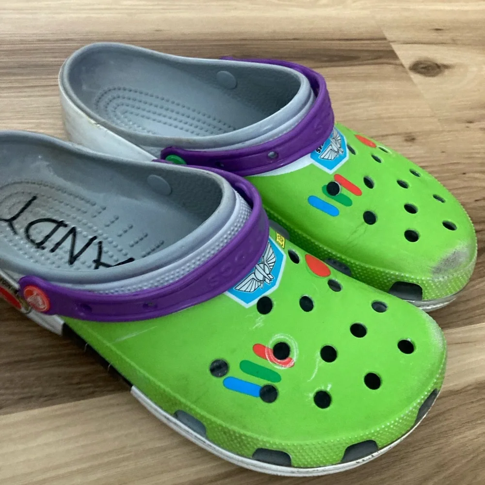 CROCS Toy Story BUZZ LIGHTYEAR CLASSIC CLOG SIZE M11